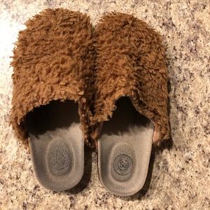 Kohl’s slippers